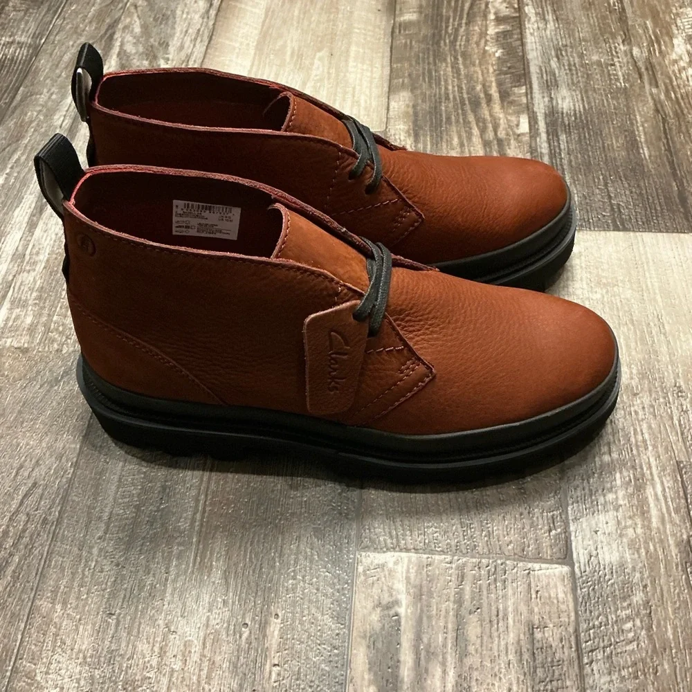 Clarks suede chukka